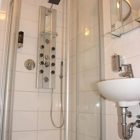Wettbachplatz Hotel 2*